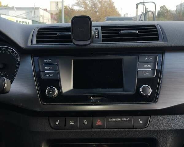 Шкода Фабия 2015 в Харькове на Automoto.ua Синий Шкода Фабия, объемом двигателя 1.4 л и пробегом 285 тыс. км за 7500 $, фото 2 на Automoto.ua