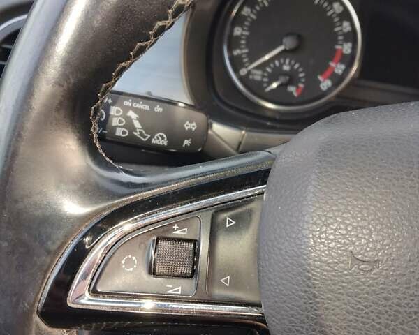 Шкода Фабия 2015 в Харькове на Automoto.ua Синий Шкода Фабия, объемом двигателя 1.4 л и пробегом 285 тыс. км за 7500 $, фото 10 на Automoto.ua