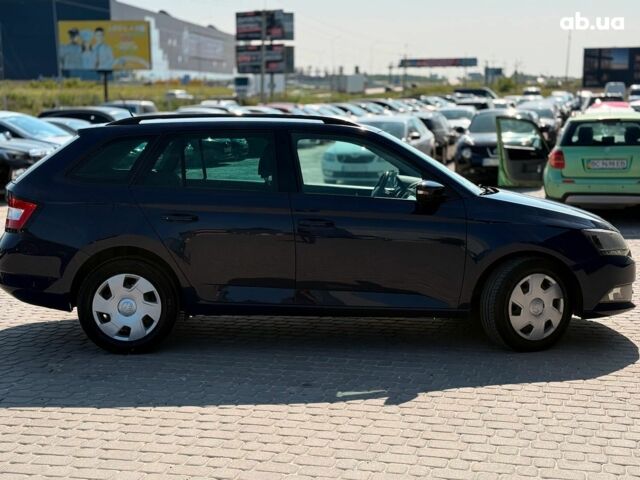 Синий Шкода Фабия, объемом двигателя 1.4 л и пробегом 230 тыс. км за 7990 $, фото 4 на Automoto.ua