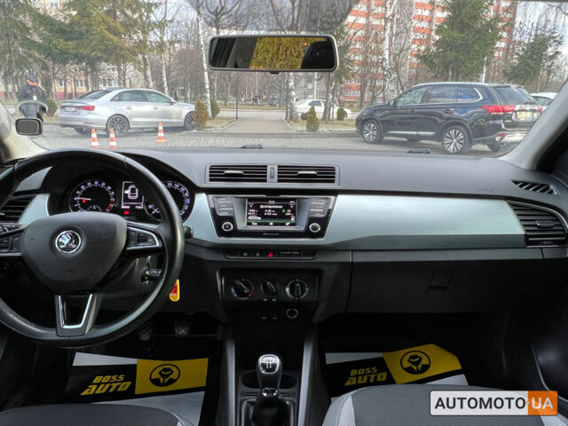Синій Шкода Фабія, об'ємом двигуна 1.4 л та пробігом 282 тис. км за 7900 $, фото 10 на Automoto.ua