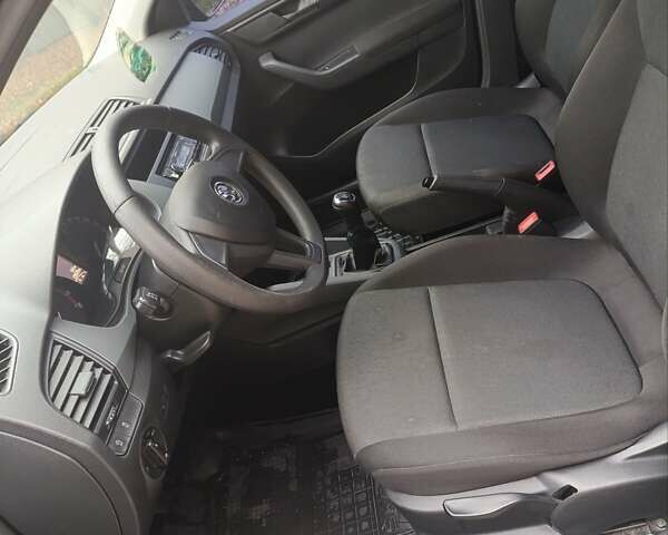 Синий Шкода Фабия, объемом двигателя 1.2 л и пробегом 128 тыс. км за 6999 $, фото 8 на Automoto.ua