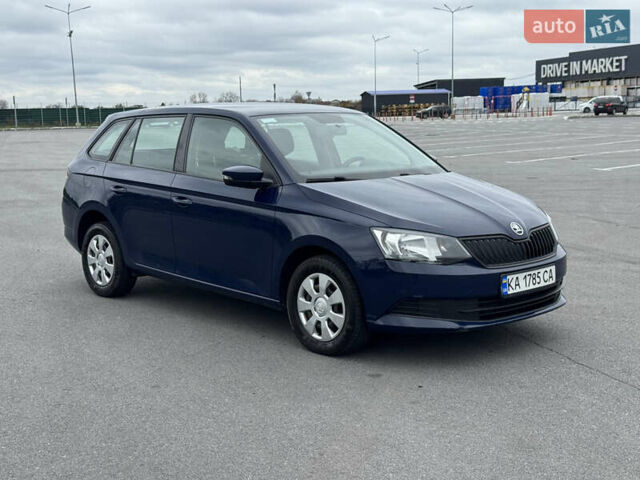 Синий Шкода Фабия, объемом двигателя 1.2 л и пробегом 140 тыс. км за 7800 $, фото 2 на Automoto.ua