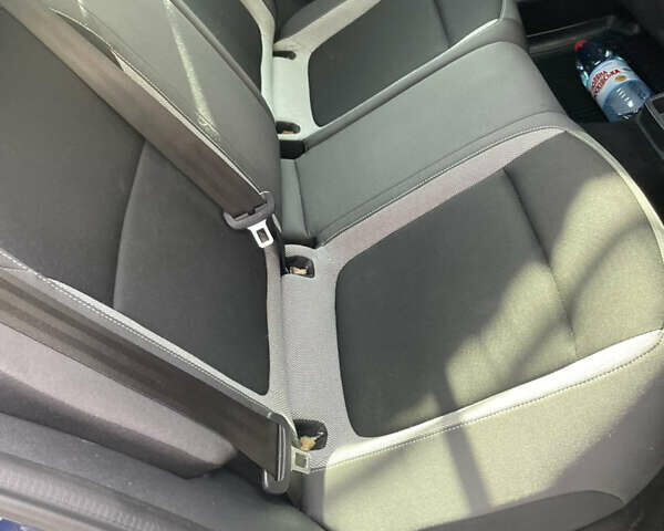 Синій Шкода Фабія, об'ємом двигуна 1.42 л та пробігом 316 тис. км за 7500 $, фото 7 на Automoto.ua