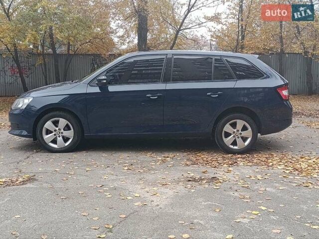 Синий Шкода Фабия, объемом двигателя 1.2 л и пробегом 128 тыс. км за 6999 $, фото 1 на Automoto.ua