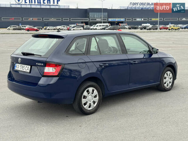 Синий Шкода Фабия, объемом двигателя 1.2 л и пробегом 140 тыс. км за 7800 $, фото 3 на Automoto.ua