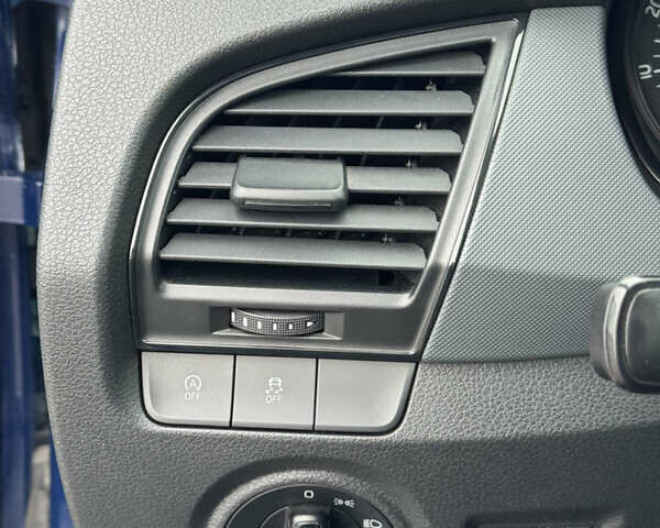 Синий Шкода Фабия, объемом двигателя 1.2 л и пробегом 140 тыс. км за 7800 $, фото 20 на Automoto.ua