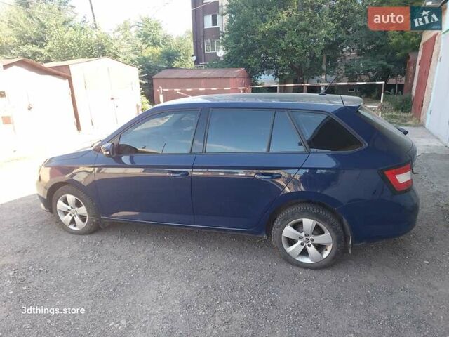 Синий Шкода Фабия, объемом двигателя 1 л и пробегом 129 тыс. км за 7600 $, фото 1 на Automoto.ua