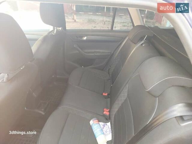 Синий Шкода Фабия, объемом двигателя 1 л и пробегом 129 тыс. км за 7600 $, фото 13 на Automoto.ua