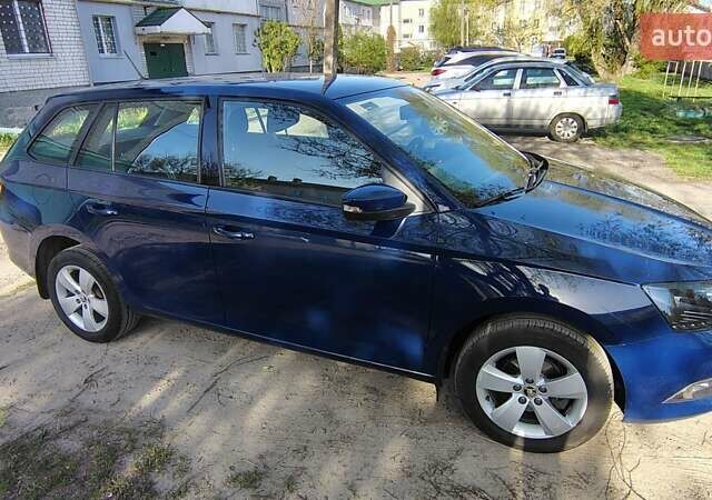Синий Шкода Фабия, объемом двигателя 1 л и пробегом 70 тыс. км за 7900 $, фото 3 на Automoto.ua