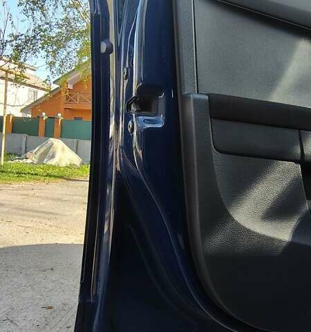 Синий Шкода Фабия, объемом двигателя 1 л и пробегом 70 тыс. км за 7900 $, фото 15 на Automoto.ua