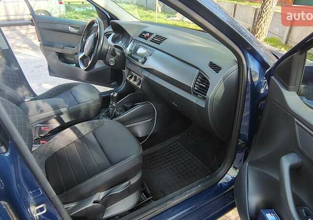 Синий Шкода Фабия, объемом двигателя 1 л и пробегом 70 тыс. км за 7900 $, фото 12 на Automoto.ua