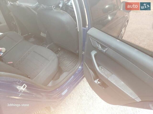 Синий Шкода Фабия, объемом двигателя 1 л и пробегом 129 тыс. км за 7600 $, фото 17 на Automoto.ua