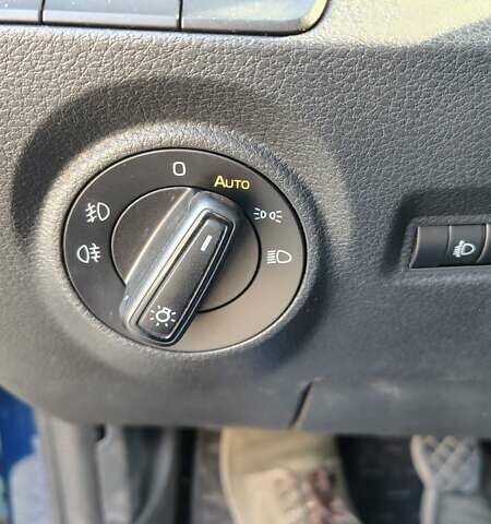 Синий Шкода Фабия, объемом двигателя 1 л и пробегом 70 тыс. км за 7900 $, фото 22 на Automoto.ua