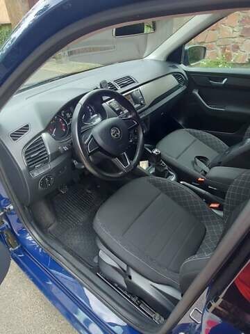 Синий Шкода Фабия, объемом двигателя 1 л и пробегом 85 тыс. км за 8500 $, фото 8 на Automoto.ua