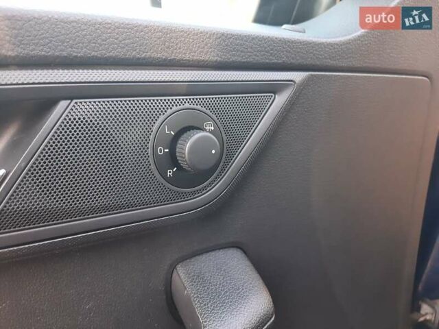 Синий Шкода Фабия, объемом двигателя 1.4 л и пробегом 263 тыс. км за 9200 $, фото 27 на Automoto.ua