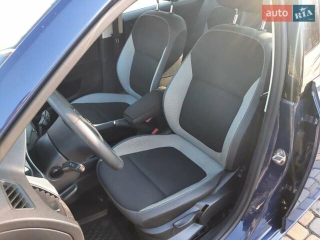 Синий Шкода Фабия, объемом двигателя 1.4 л и пробегом 263 тыс. км за 9200 $, фото 24 на Automoto.ua