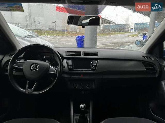 Синий Шкода Фабия, объемом двигателя 1 л и пробегом 200 тыс. км за 8100 $, фото 7 на Automoto.ua