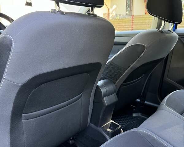 Синий Шкода Фабия, объемом двигателя 1 л и пробегом 69 тыс. км за 9200 $, фото 12 на Automoto.ua