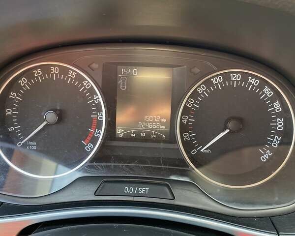 Синий Шкода Фабия, объемом двигателя 1.42 л и пробегом 225 тыс. км за 8000 $, фото 13 на Automoto.ua