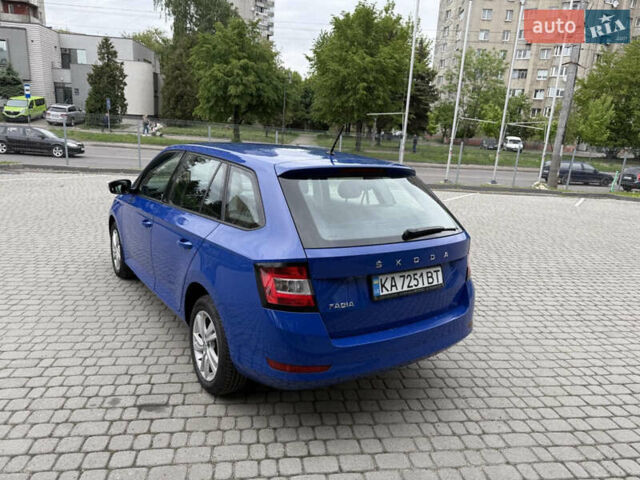 Синий Шкода Фабия, объемом двигателя 1 л и пробегом 117 тыс. км за 9999 $, фото 3 на Automoto.ua