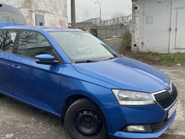 Синій Шкода Фабія, об'ємом двигуна 1 л та пробігом 320 тис. км за 7500 $, фото 3 на Automoto.ua