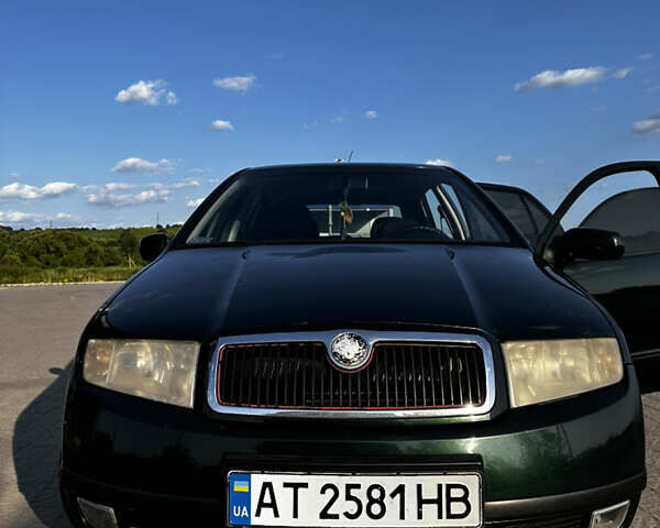 Зеленый Шкода Фабия, объемом двигателя 1.4 л и пробегом 262 тыс. км за 2350 $, фото 2 на Automoto.ua