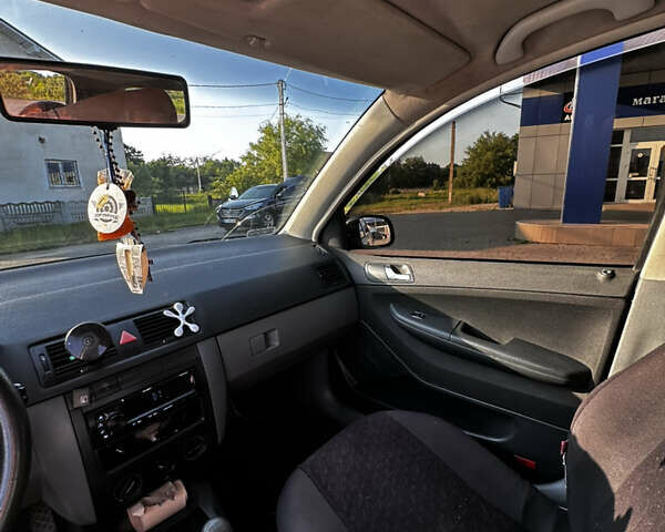 Зеленый Шкода Фабия, объемом двигателя 1.4 л и пробегом 262 тыс. км за 2350 $, фото 11 на Automoto.ua