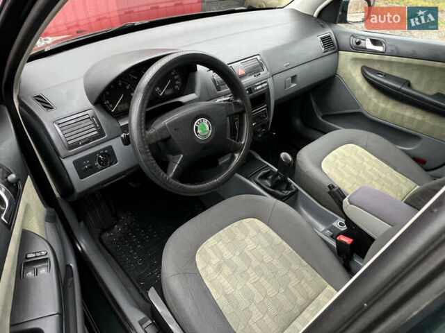 Зеленый Шкода Фабия, объемом двигателя 1.4 л и пробегом 298 тыс. км за 2950 $, фото 11 на Automoto.ua