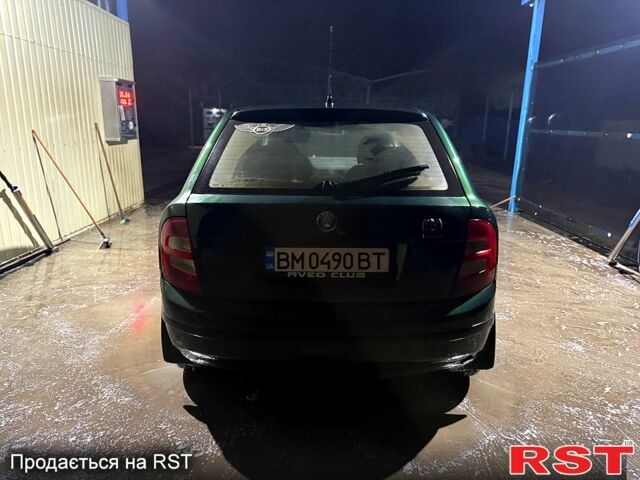 Зеленый Шкода Фабия, объемом двигателя 1.4 л и пробегом 100 тыс. км за 3500 $, фото 3 на Automoto.ua