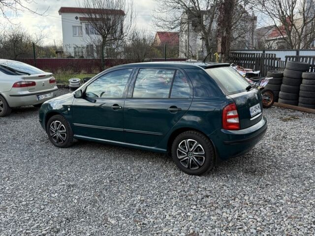 Зеленый Шкода Фабия, объемом двигателя 1.4 л и пробегом 300 тыс. км за 3000 $, фото 5 на Automoto.ua