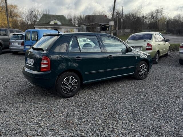 Зеленый Шкода Фабия, объемом двигателя 1.4 л и пробегом 300 тыс. км за 3000 $, фото 3 на Automoto.ua