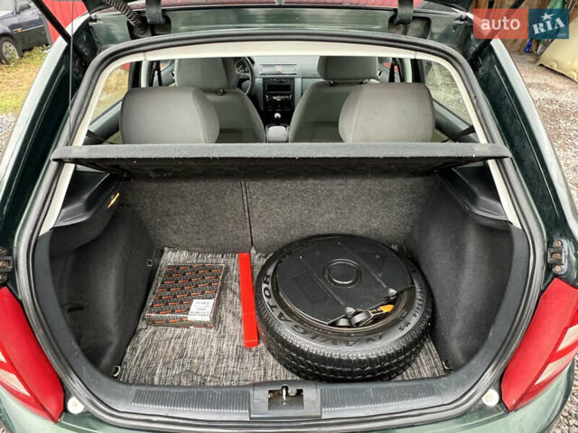 Зеленый Шкода Фабия, объемом двигателя 1.4 л и пробегом 298 тыс. км за 2950 $, фото 15 на Automoto.ua