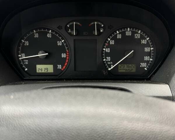 Зеленый Шкода Фабия, объемом двигателя 1.4 л и пробегом 297 тыс. км за 2650 $, фото 12 на Automoto.ua