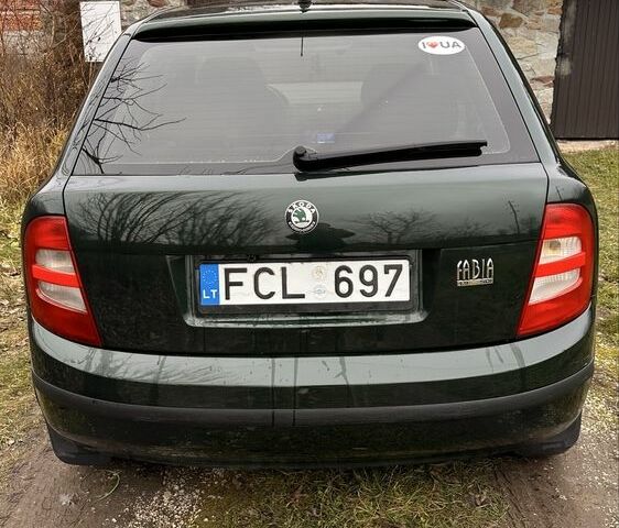 Зеленый Шкода Фабия, объемом двигателя 1.9 л и пробегом 287 тыс. км за 2000 $, фото 5 на Automoto.ua