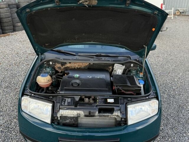 Зеленый Шкода Фабия, объемом двигателя 1.4 л и пробегом 300 тыс. км за 3000 $, фото 14 на Automoto.ua