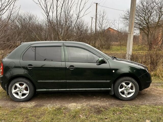 Зеленый Шкода Фабия, объемом двигателя 1.9 л и пробегом 287 тыс. км за 2000 $, фото 2 на Automoto.ua