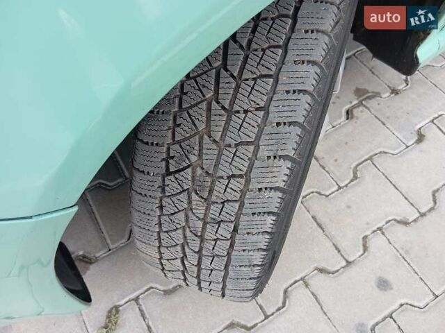 Зеленый Шкода Фабия, объемом двигателя 1.4 л и пробегом 284 тыс. км за 3150 $, фото 3 на Automoto.ua