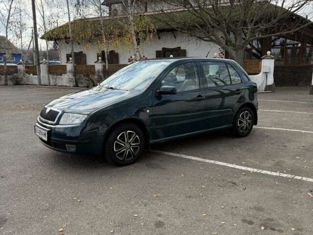 Зеленый Шкода Фабия, объемом двигателя 1.4 л и пробегом 300 тыс. км за 3000 $, фото 6 на Automoto.ua