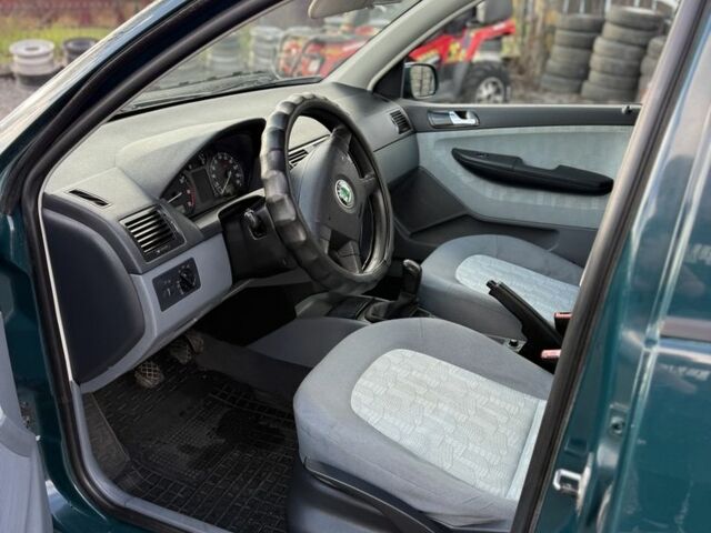 Зеленый Шкода Фабия, объемом двигателя 1.4 л и пробегом 300 тыс. км за 3000 $, фото 15 на Automoto.ua