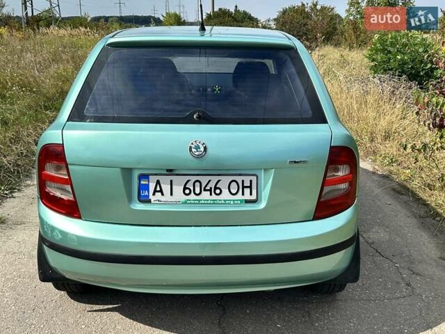 Зеленый Шкода Фабия, объемом двигателя 1.4 л и пробегом 321 тыс. км за 3500 $, фото 1 на Automoto.ua