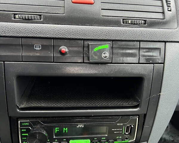 Зеленый Шкода Фабия, объемом двигателя 1.4 л и пробегом 298 тыс. км за 2950 $, фото 21 на Automoto.ua