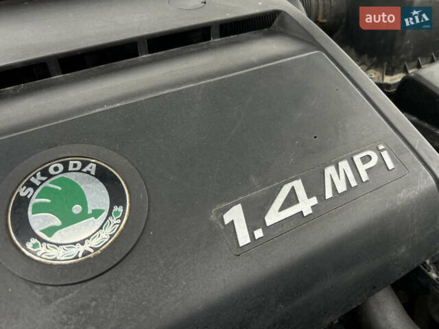 Зеленый Шкода Фабия, объемом двигателя 1.4 л и пробегом 298 тыс. км за 2950 $, фото 23 на Automoto.ua