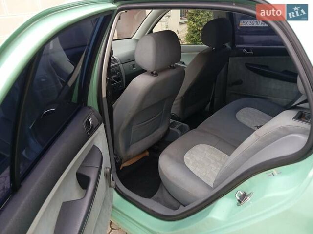 Зеленый Шкода Фабия, объемом двигателя 1.4 л и пробегом 284 тыс. км за 3150 $, фото 16 на Automoto.ua