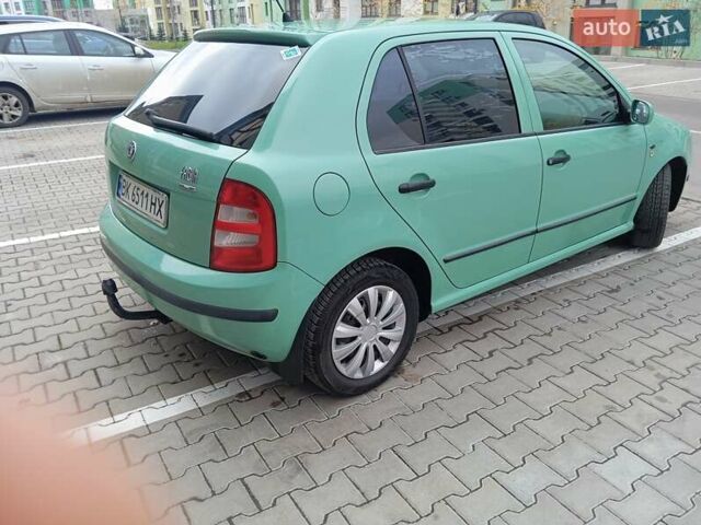 Зеленый Шкода Фабия, объемом двигателя 1.4 л и пробегом 284 тыс. км за 3150 $, фото 10 на Automoto.ua