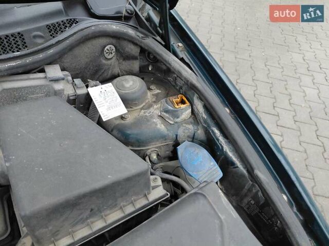 Зеленый Шкода Фабия, объемом двигателя 1.4 л и пробегом 250 тыс. км за 2450 $, фото 16 на Automoto.ua