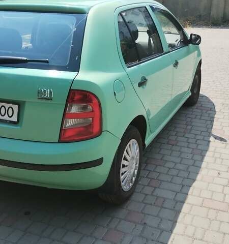 Зеленый Шкода Фабия, объемом двигателя 1.4 л и пробегом 220 тыс. км за 4200 $, фото 4 на Automoto.ua