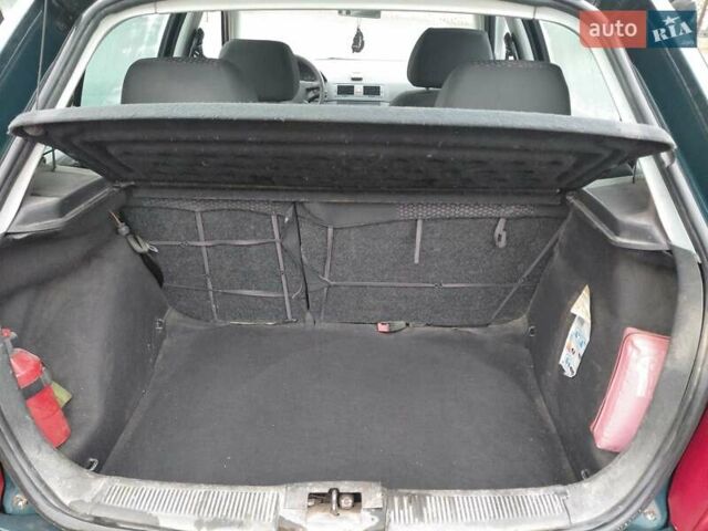 Зеленый Шкода Фабия, объемом двигателя 1.4 л и пробегом 250 тыс. км за 2450 $, фото 19 на Automoto.ua