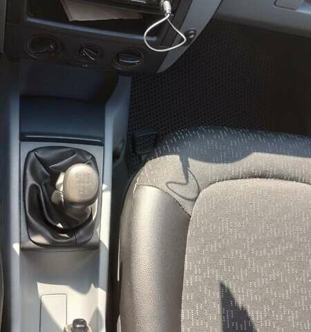 Зеленый Шкода Фабия, объемом двигателя 1.4 л и пробегом 220 тыс. км за 4200 $, фото 20 на Automoto.ua