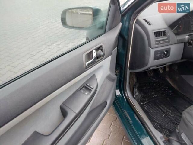 Зеленый Шкода Фабия, объемом двигателя 1.4 л и пробегом 250 тыс. км за 2450 $, фото 11 на Automoto.ua