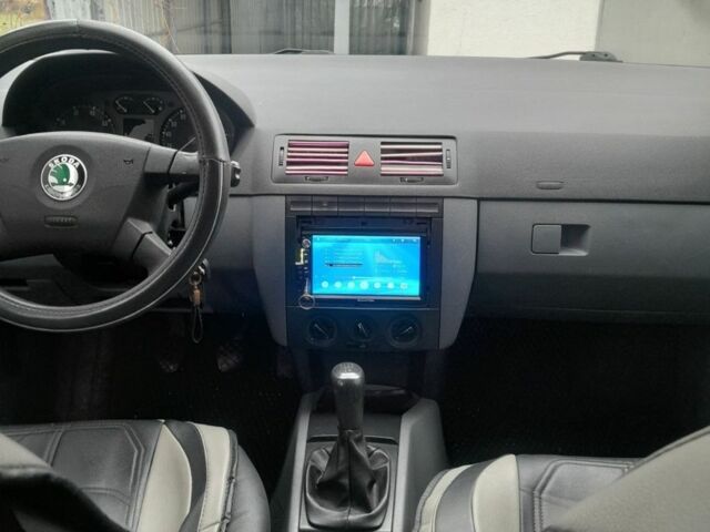 Зелений Шкода Фабія, об'ємом двигуна 1.4 л та пробігом 1 тис. км за 2200 $, фото 3 на Automoto.ua